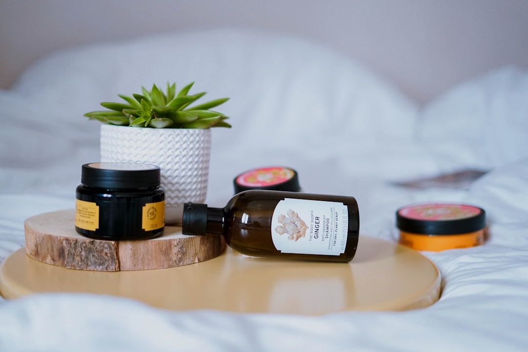 assorted-cosmetic-products-eyo3ugef-t8